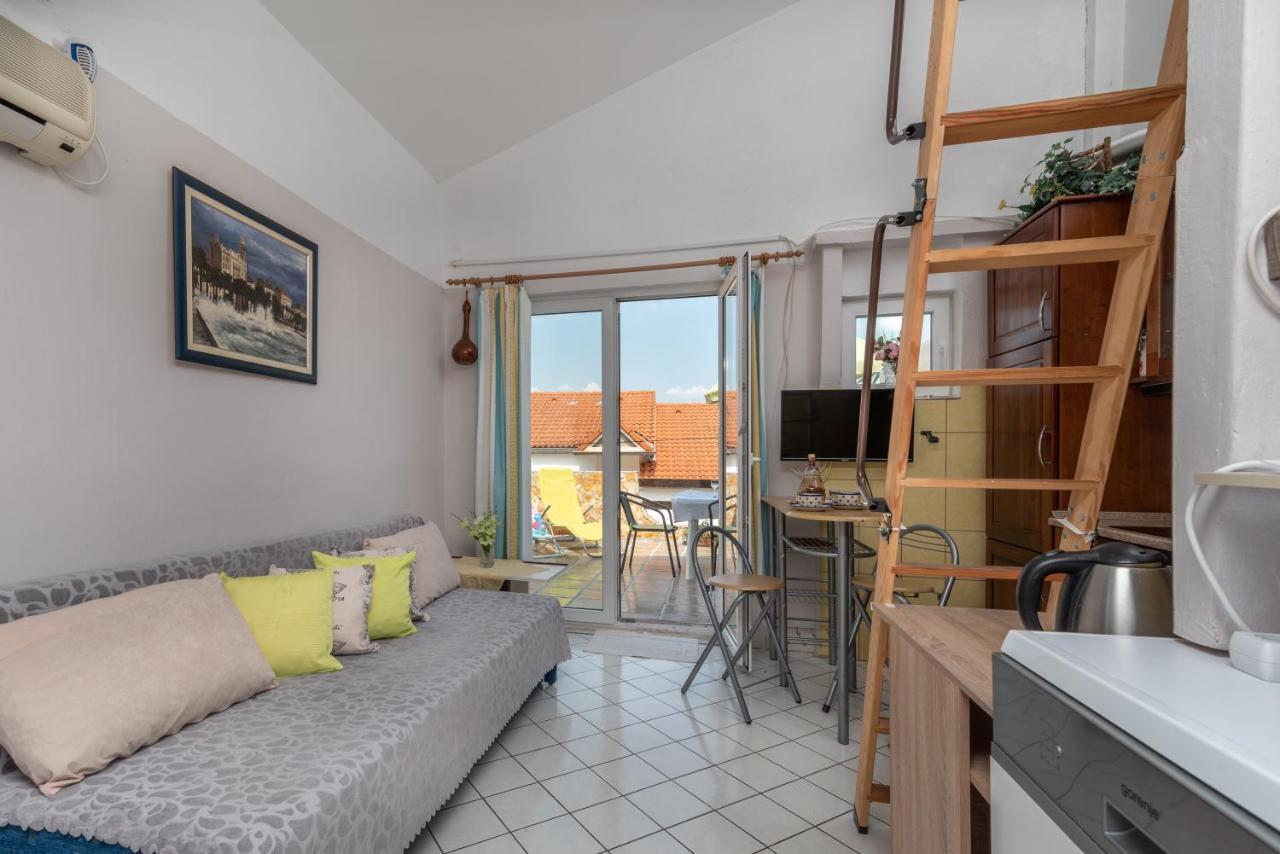 Apartmani Kate โตรกีร์ ภายนอก รูปภาพ